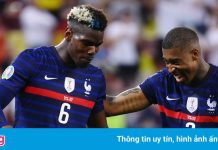 Mourinho mỉa mai Pogba