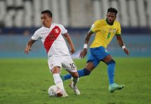 Brazil 1-0 Peru: Richarlison đòi penalty bất thành Brazil vs Peru anh 1