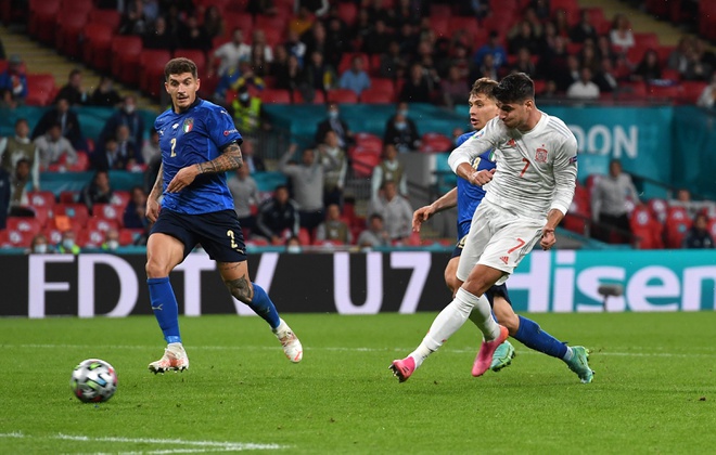 Italy vs Tay Ban Nha anh 5
