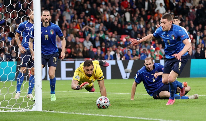 Italy vs Tay Ban Nha anh 4