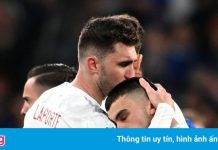 Dàn sao Tây Ban Nha sụp đổ khi thua Italy trên chấm 11 m