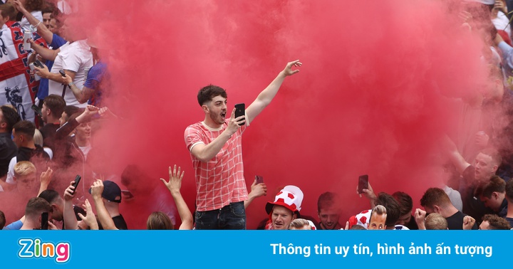 CĐV Anh đòi tổ chức lại chung kết Euro CĐV Anh đòi tổ chức lại chung kết Euro
