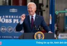Tổng thống Biden phật ý khi được hỏi về Afghanistan