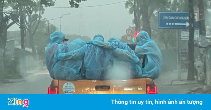 Đội khử khuẩn ở TP.HCM: ‘Từ xa lạ, chúng tôi trở thành gia đình’