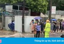 Hai người tử vong sau va chạm với xe tải ở Hà Nội