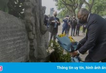 Bộ trưởng Quốc phòng Mỹ đặt hoa tưởng niệm Thượng nghị sĩ John McCain