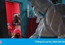 Bệnh viện Thái Lan dùng bãi xe làm nơi chữa trị bệnh nhân Covid-19