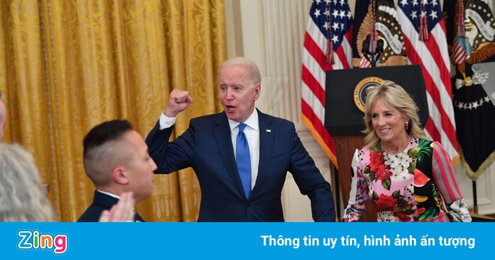 Ông Biden mở tiệc lớn ở Nhà Trắng Ông Biden mở tiệc lớn ở Nhà Trắng