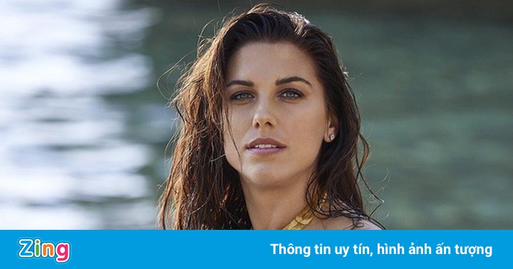 Nữ VĐV bóng đá Olympic được mời làm người mẫu Nữ VĐV bóng đá Olympic được mời làm người mẫu
