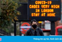 Số ca mắc Covid-19 mỗi ngày ở Anh có thể chạm mốc 200.000