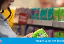 ‘Băng vệ sinh là hàng hóa thiết yếu, bao cao su cũng cần được xem xét’