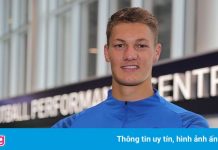 Tân binh có chiều cao kỷ lục đến Premier League