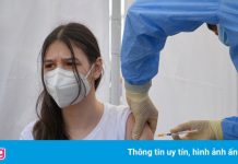 EU phê duyệt tiêm vaccine Moderna cho trẻ từ 12 tuổi