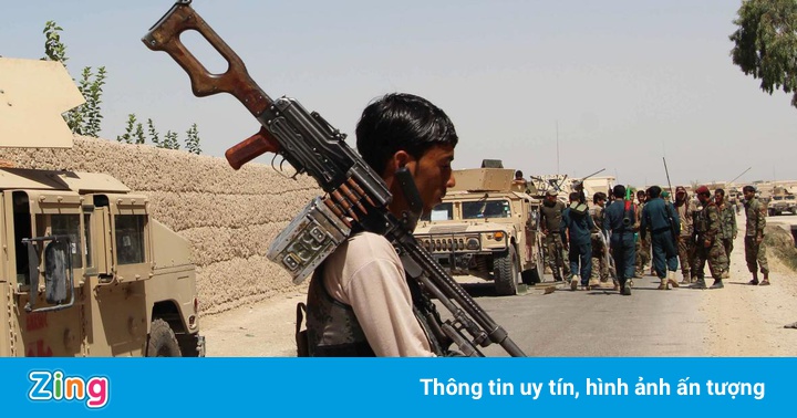 Taliban bao vây một thành phố sau khi Anh rút khỏi Afhanistan