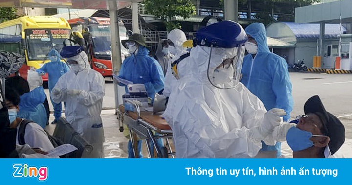 Mỗi ngày hơn 1.000 người dân từ vùng dịch tự phát về Bình Định Mỗi ngày hơn 1.000 người dân từ vùng dịch tự phát về Bình Định