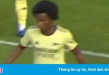 Sao Arsenal thi đấu với bụng ngấn mỡ