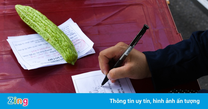 Bí thư Hà Nội yêu cầu áp dụng phiếu đi chợ toàn thành phố