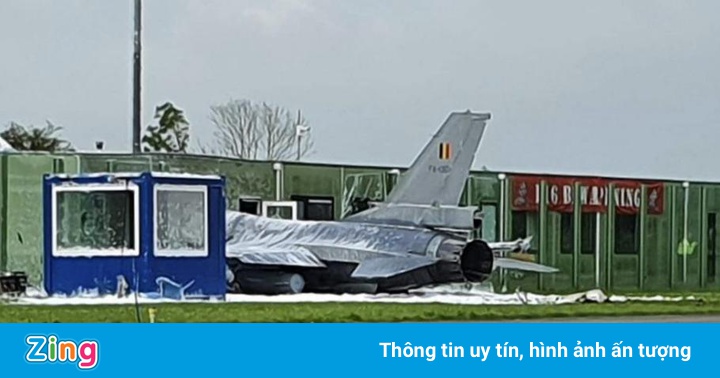 F-16 của Bỉ đâm vào tòa nhà ở Hà Lan, phi công bật ghế phóng thoát nạn