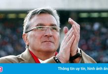 HLV Oman từng suýt dẫn dắt tuyển Việt Nam