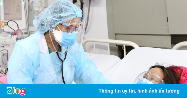 Nữ bác sĩ về hưu tình nguyện quay lại hỗ trợ BV Chợ Rẫy chống Covid-19