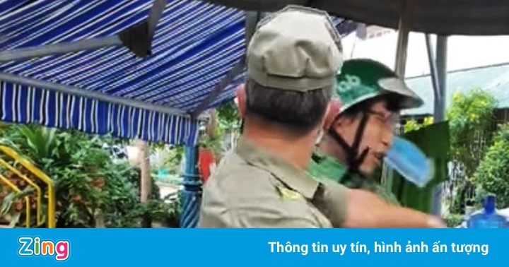 Bảo vệ dân phố tát shipper tại chốt phong tỏa ở TP.HCM