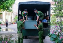 41 thí sinh ở Đà Nẵng mặc đồ bảo hộ đến làm thủ tục dự thi tốt nghiệp ky thi tot nghiep THPT dot 1 anh 2