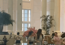 Địch Lệ Nhiệt Ba bị quấy rối và nỗi ám ảnh của sao nữ ở nơi công cộng Sao Hoa ngu bi fan cuong tan cong anh 1