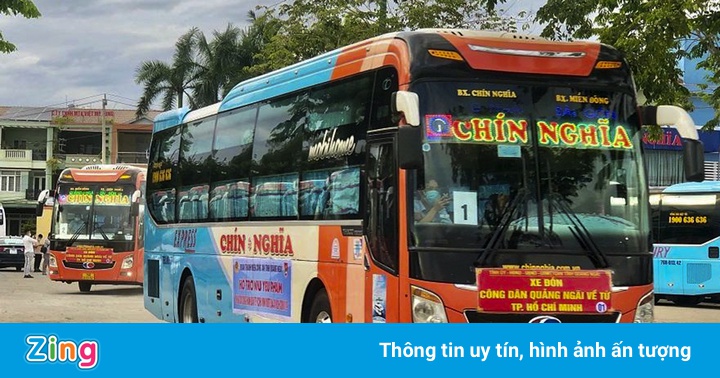 ‘Đoàn xe nghĩa tình’ đón 200 người dân từ TP.HCM về Quảng Ngãi