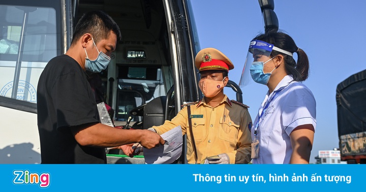 Hà Nội tạm dừng xe khách đến 37 tỉnh, thành