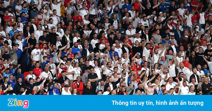 Chuyên gia WHO: Khán đài trận chung kết Euro trông ‘tàn khốc’