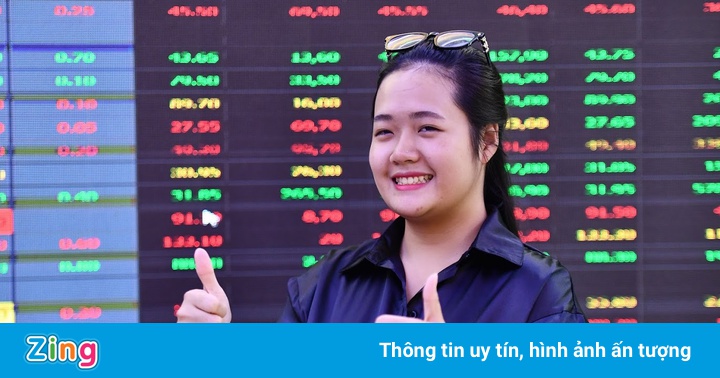 Đảo chiều liên tục, VN-Index tăng vọt 34 điểm