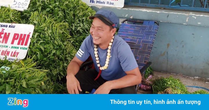 Anh Minh bán rau từ chối nhận tiền ủng hộ