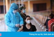 Thủ tướng Hun Sen giao 30 xe tải chở vaccine cho các tỉnh