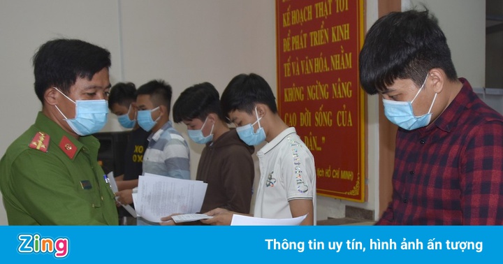 9 người ăn nhậu nhận quyết định xử phạt 120 triệu