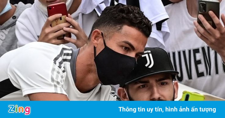 Hành động đẹp của Ronaldo khi trở lại Juventus