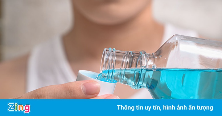 Công thức tự pha nước súc miệng phòng bệnh Covid-19 tại nhà