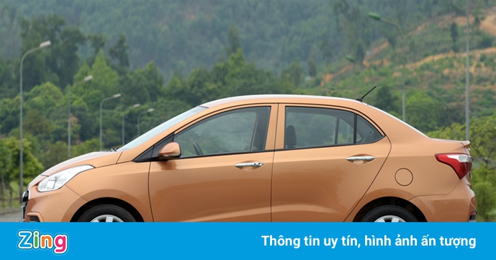 Tôi nên mua Hyundai Grand i10 sedan hay Kia Soluto với 400 triệu đồng?