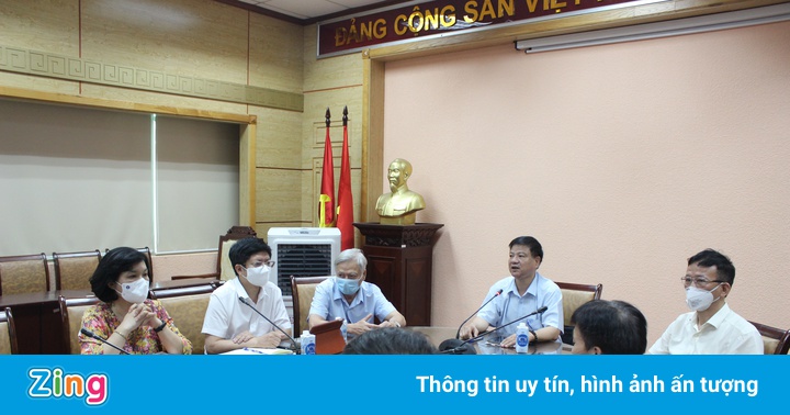 Bộ Y tế xem xét dùng thuốc mới trong điều trị người mắc Covid-19 Bộ Y tế xem xét dùng thuốc mới trong điều trị người mắc Covid-19