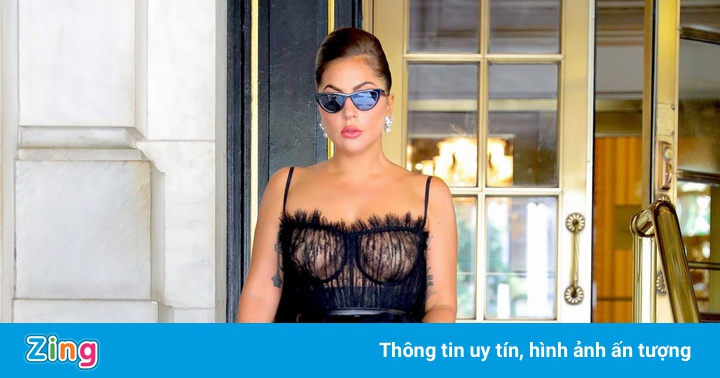 3 bộ trang phục cổ điển của Lady Gaga khi đến New York