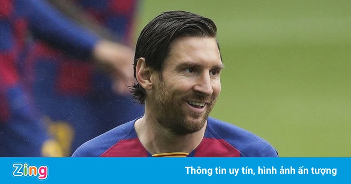 Messi đồng ý ở lại Barca và giảm lương