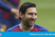 Romano: ‘Messi đồng ý ở lại Barca và giảm lương’