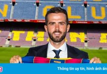 Chủ tịch Barca chỉ tên 2 cầu thủ phải ra đi