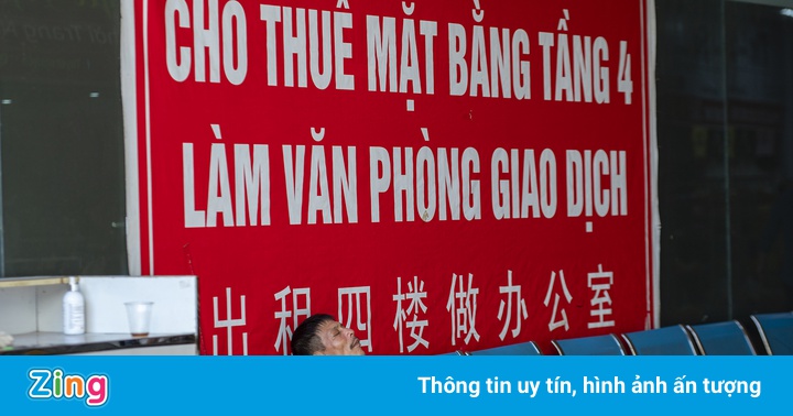 Chợ, trung tâm thương mại sát biên giới vắng bóng người Chợ, trung tâm thương mại sát biên giới vắng bóng người