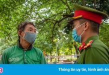 Shipper TP.HCM chờ hướng dẫn để đăng ký hoạt động