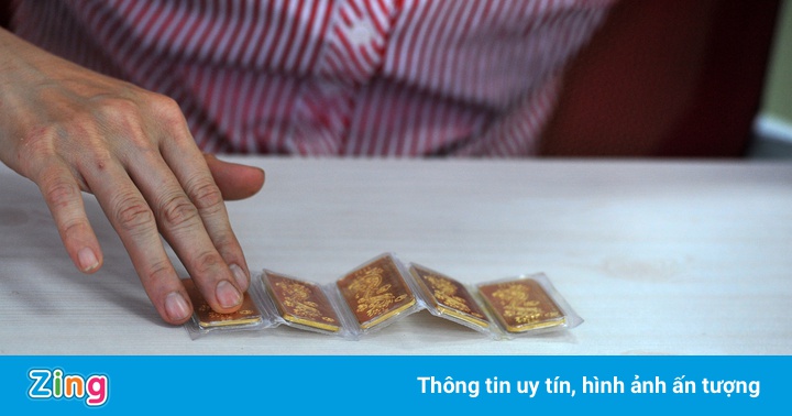 Giá vàng lên cao nhất một tháng