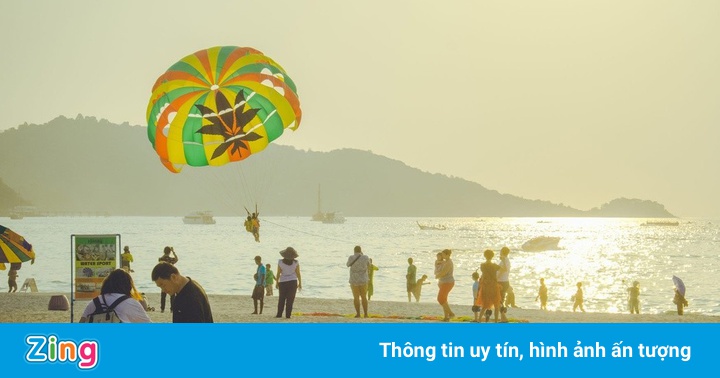 Dân địa phương lo ngại khi Phuket đón khách quốc tế trở lại