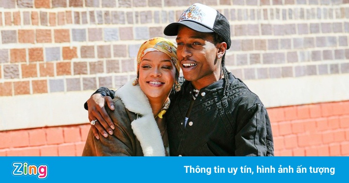 Rihanna hạnh phúc bên tình mới