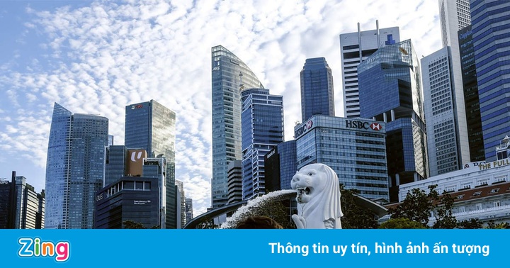 Người Việt ở Singapore mong mỏi kế hoạch sống chung với đại dịch