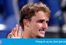 Zverev bật khóc sau khi hạ Djokovic ở bán kết Olympic