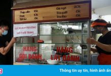 Chủ tiệm ở Hà Nội vẫn dọn bán hàng vì ngủ sớm từ tối hôm trước